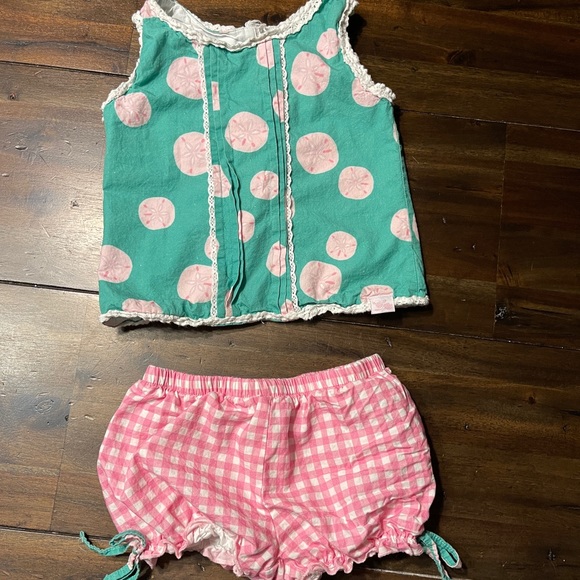 Sweet Honey Other - Sweet Honey 2 Piece Sand Dollar Outfit 2T bottom up back on top